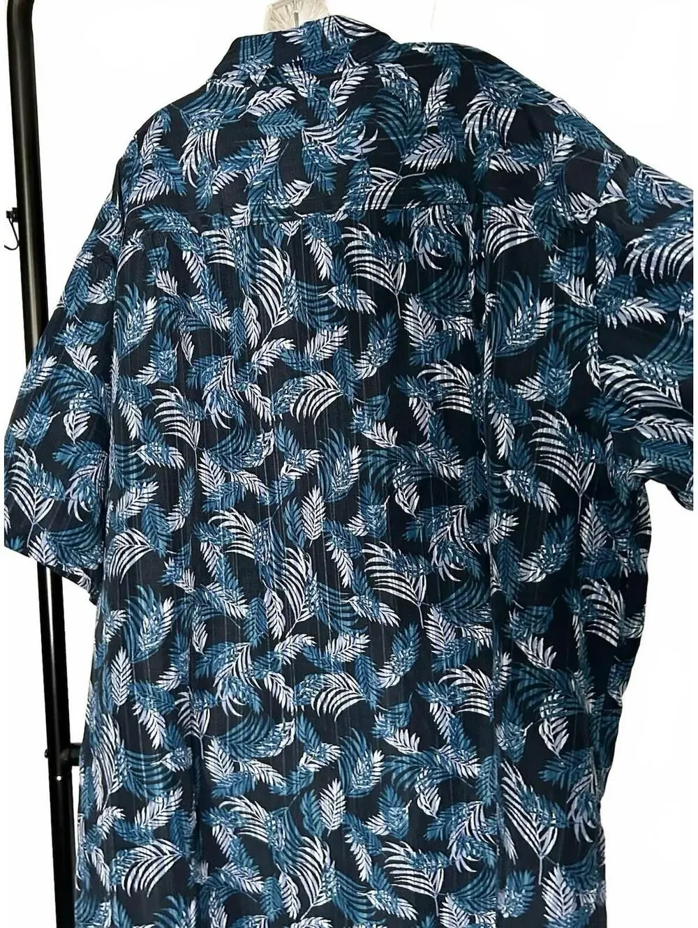 Van Heusen Air 3XLT Men's Tropical Floral Short Sleeve Shirt Blue/Black big and